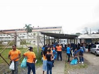 nuevaesperanzabusstop.jpg